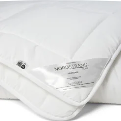 Allergivenlig fiberdyne - Helårsdyne - 140x200 cm - Let fugttransporterende dyne - Nordstrand Home dyne