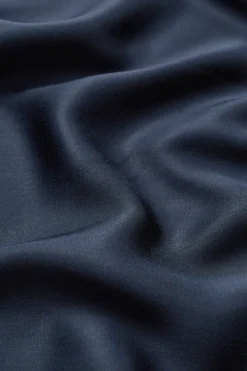 Bambus sengetøj 140x220 cm - 100% bambus - Mørkeblåt satinvævet