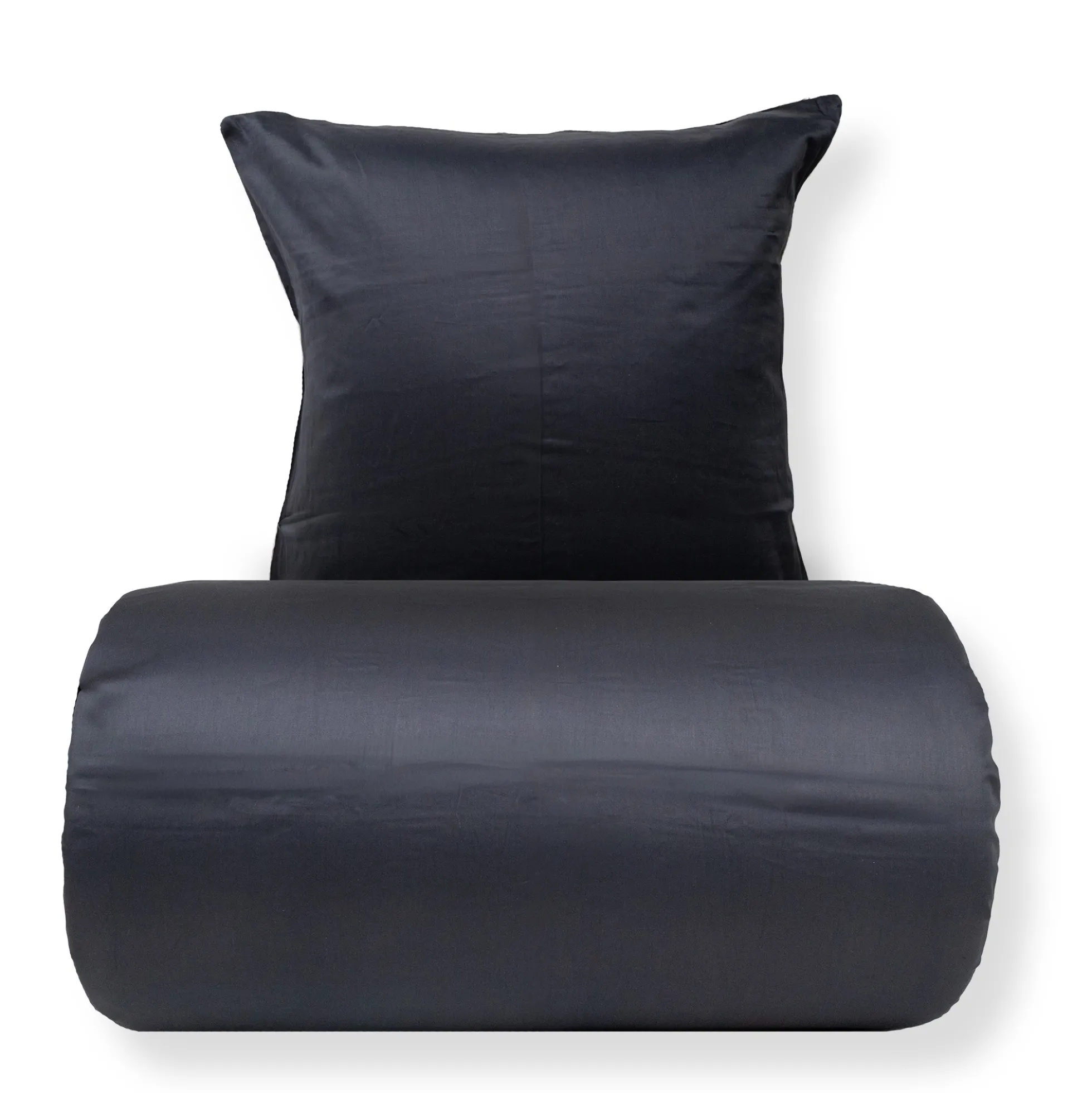 Dobbelt sengetøj 200x220 cm - 100% bomuldssatin - Sort med hvid pipingkant