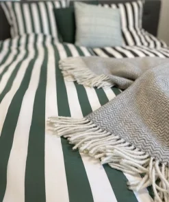 Dobbelt sengetøj 240x220 cm - 100% bomuldssatin - Nordic Stripe - Grønne striber