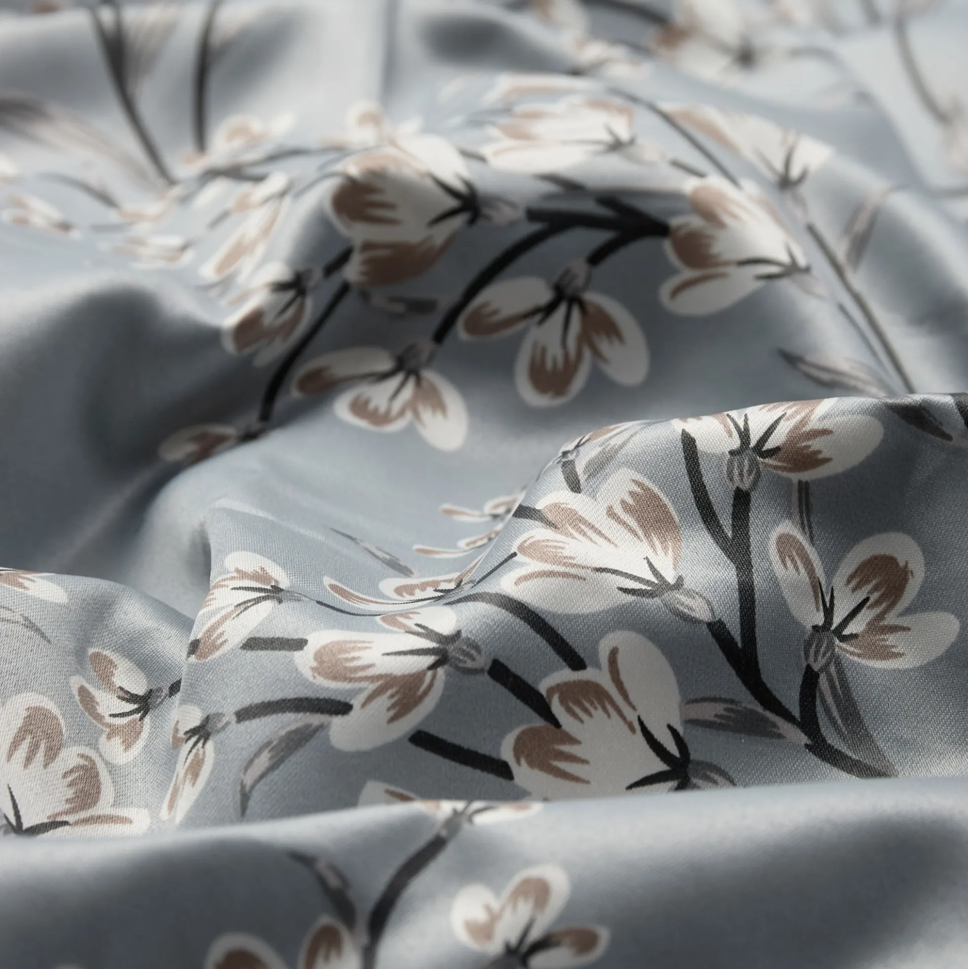 Dobbelt sengetøj 240x220 cm - Satin - Lyseblåt vendbart blomster design