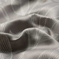 Dobbelt sengetøj 240x220 cm - Satin - Sandfarvet print af blade