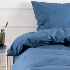 Ensfarvet sengetøj 140x220 cm - Blåt sengesæt - 100% GOTS økologisk bomuld - Kelly Uni Blue - Nordisk Tekstil sengelinned