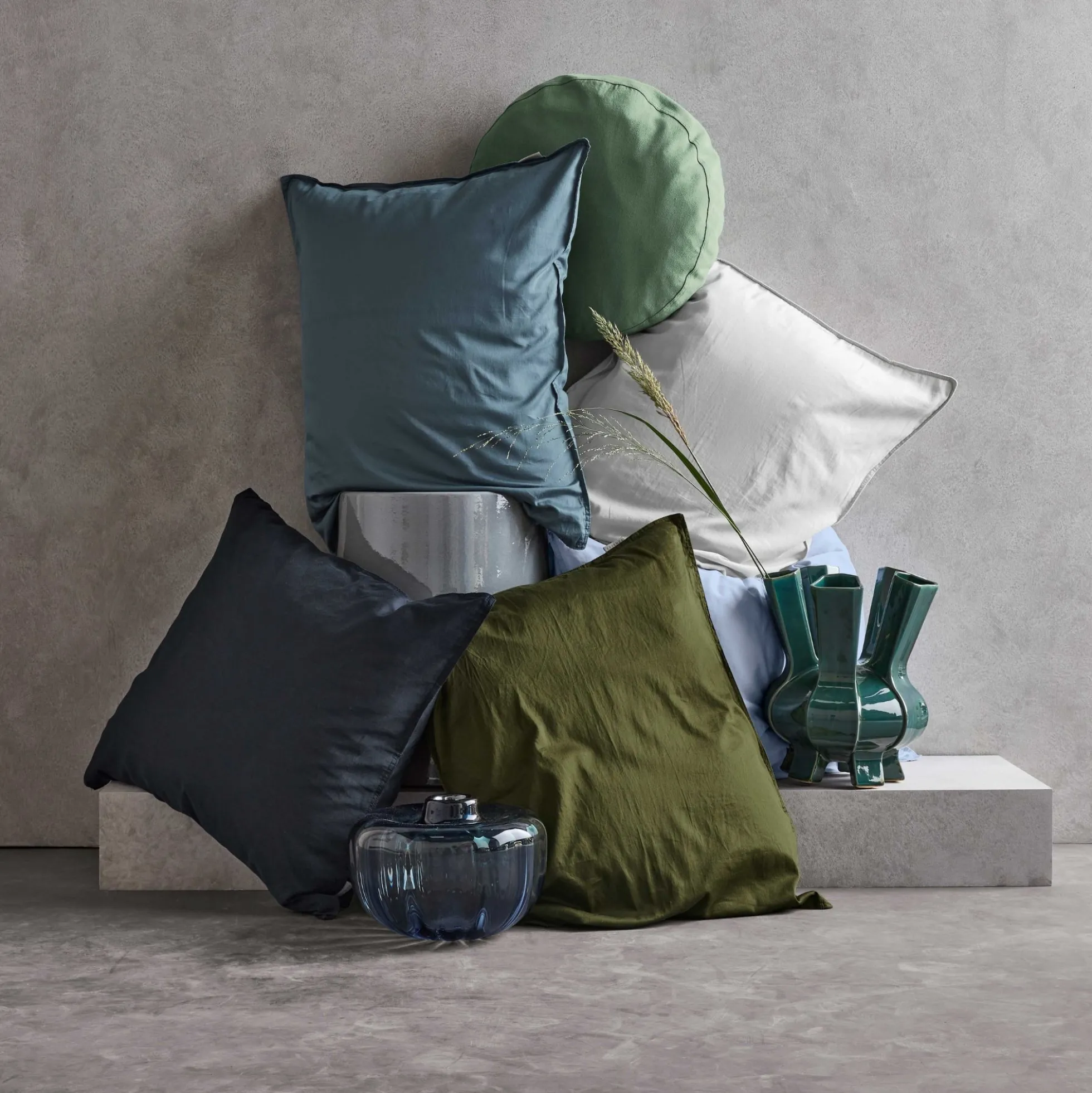 Essenza sengetøj - 140x220 cm - 100% bomuldssatin sengesæt - Minte Nightblue sengelinned