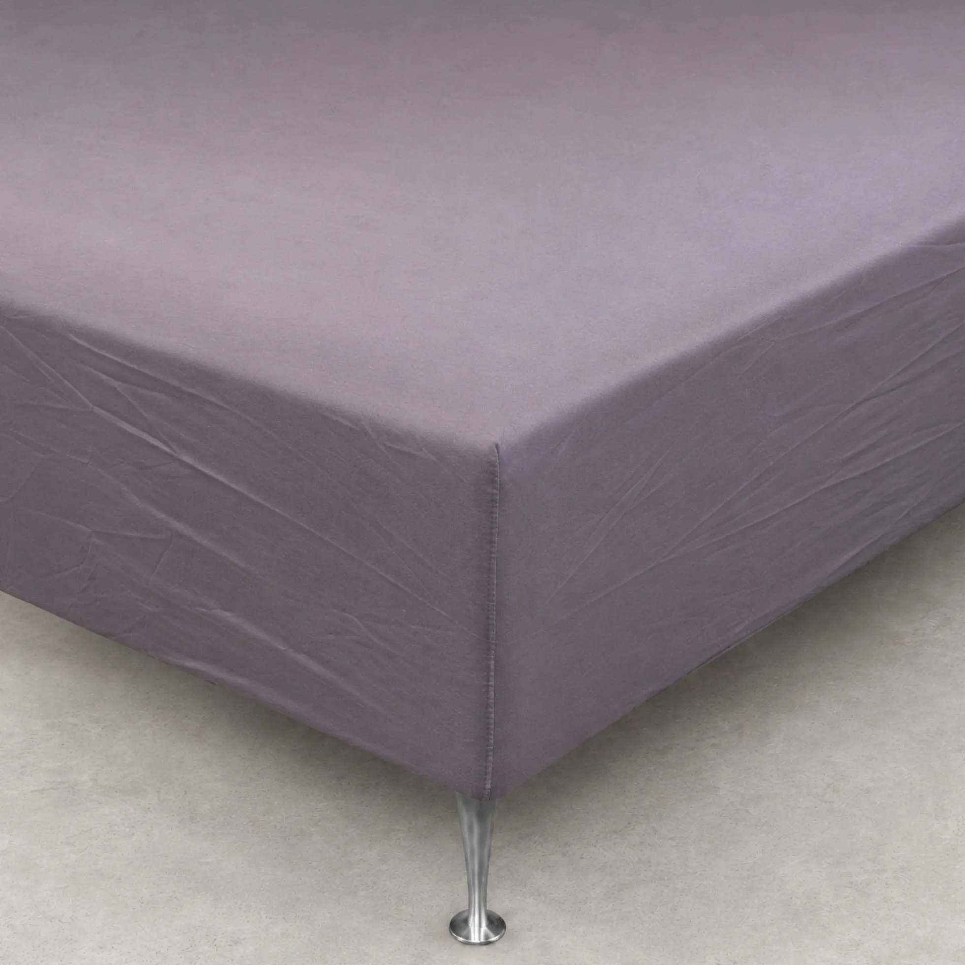 Faconlagen 140x200 cm - 100% blødt bomulds lagen - Antracit gråt boxlagen til madras by Nordstrand Home