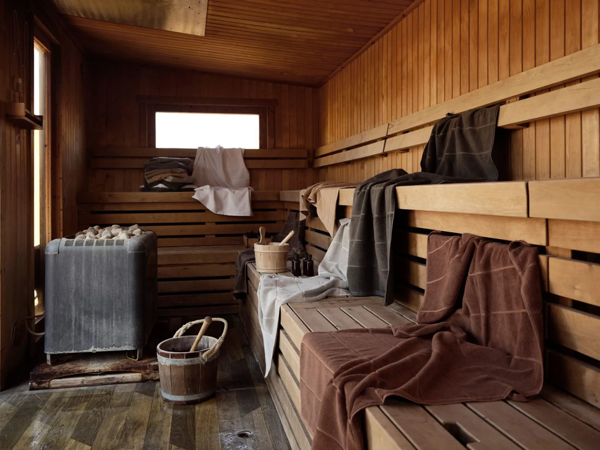 Håndklæde - 100% bomuld - Badehåndklæde 70x140 cm - Zone Denmark Sauna - Stribet Grey