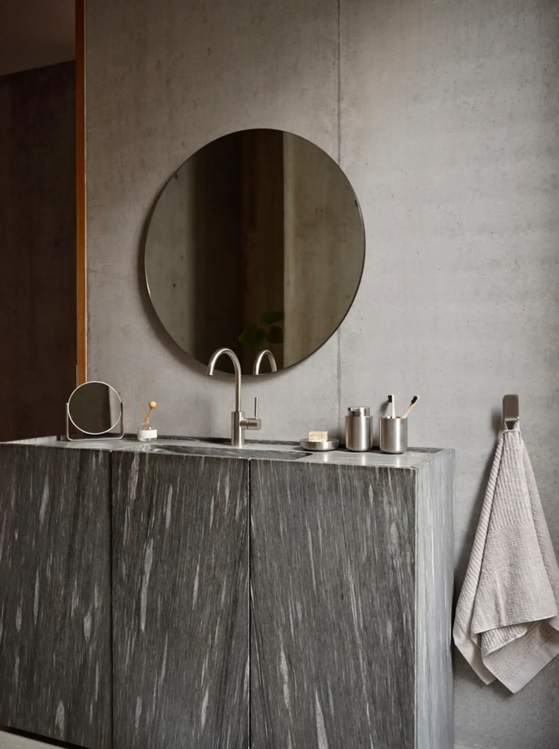 Håndklæde - 100% bomuld - 50x100 cm - Zone Denmark Classic - Soft Grey
