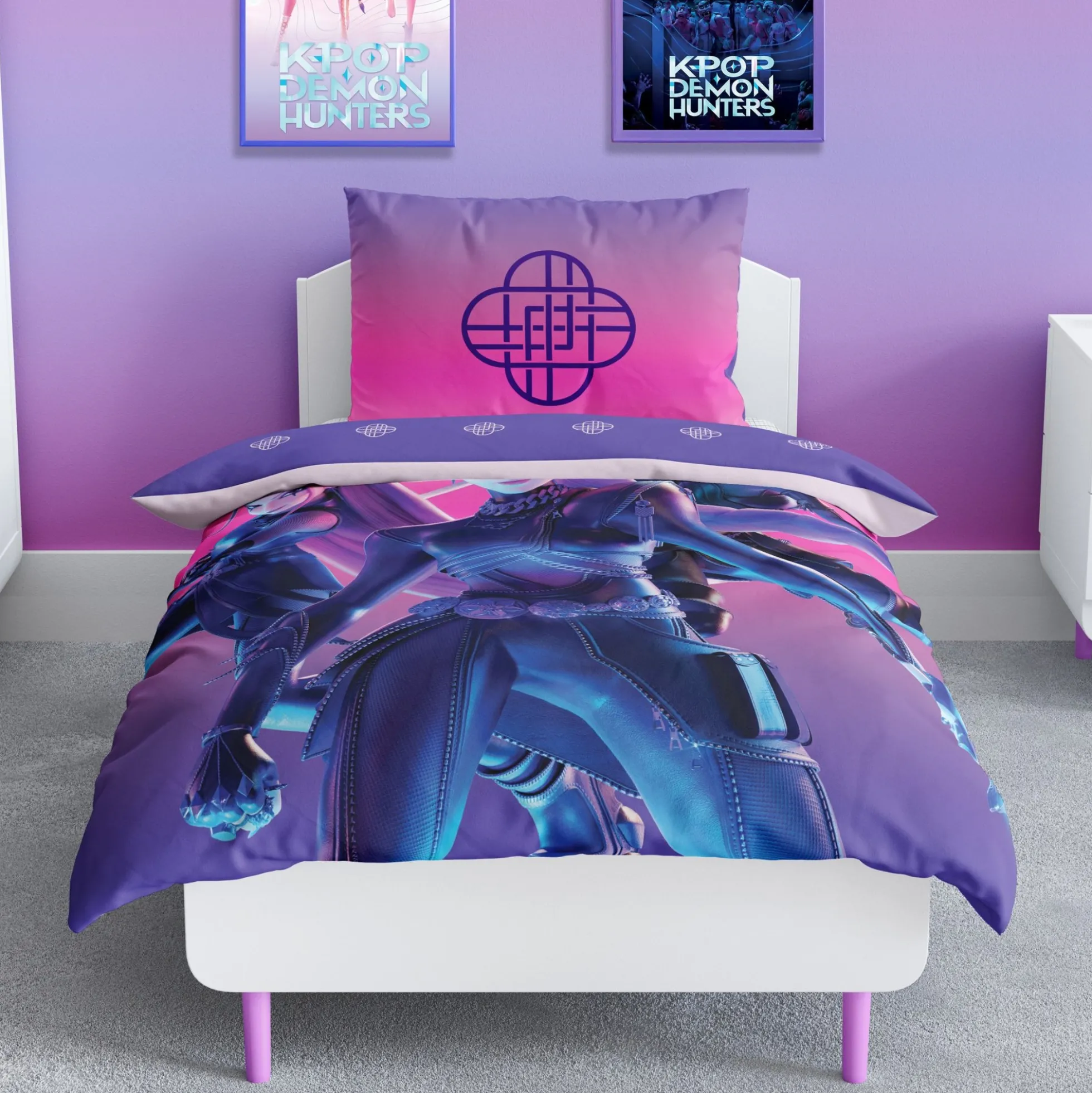 Huntrix sengetøj - 100% bomuld - Børnesengetøj 140x200 cm - KPop Demon Hunters