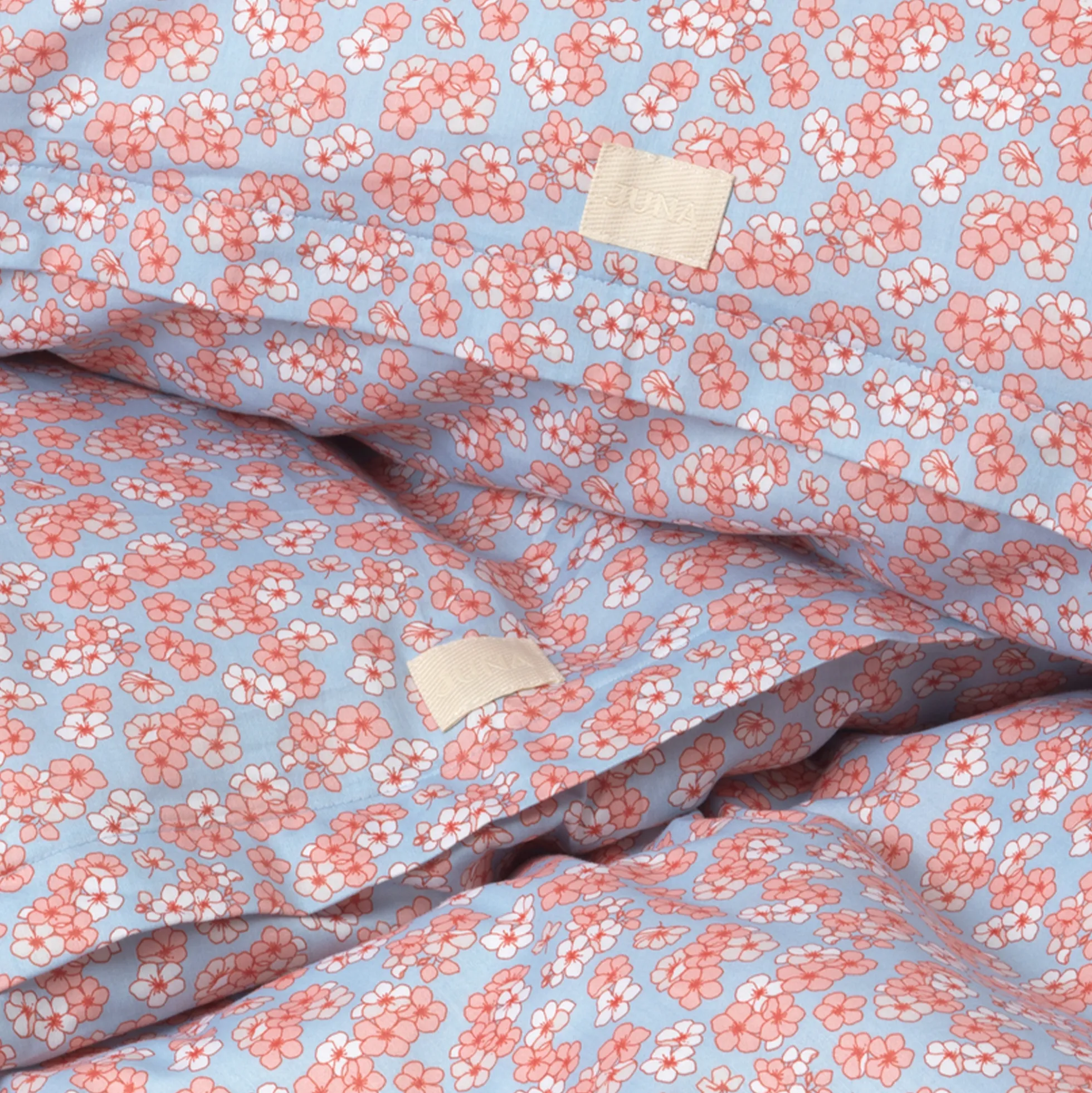 JUNA dobbelt sengetøj 200x220 cm - 100% økologisk bomuldssatin - Pleasantly blå med rosa blomster