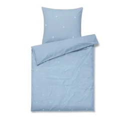 JUNA sengetøj - 100% økologisk bomuld - Daisy baby sengetøj 70x100 cm - Lyseblå med broderede blomster