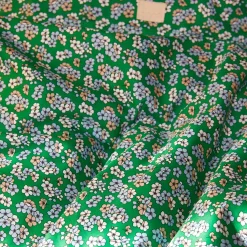 JUNA sengetøj 140x220 cm - 100% økologisk bomuldssatin - Pleasantly grøn med blomster
