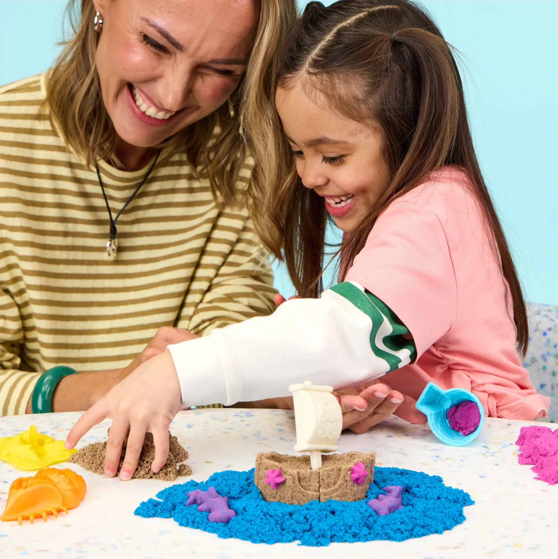 Kinetic Sand Sandy Shore legesæt – 450 g