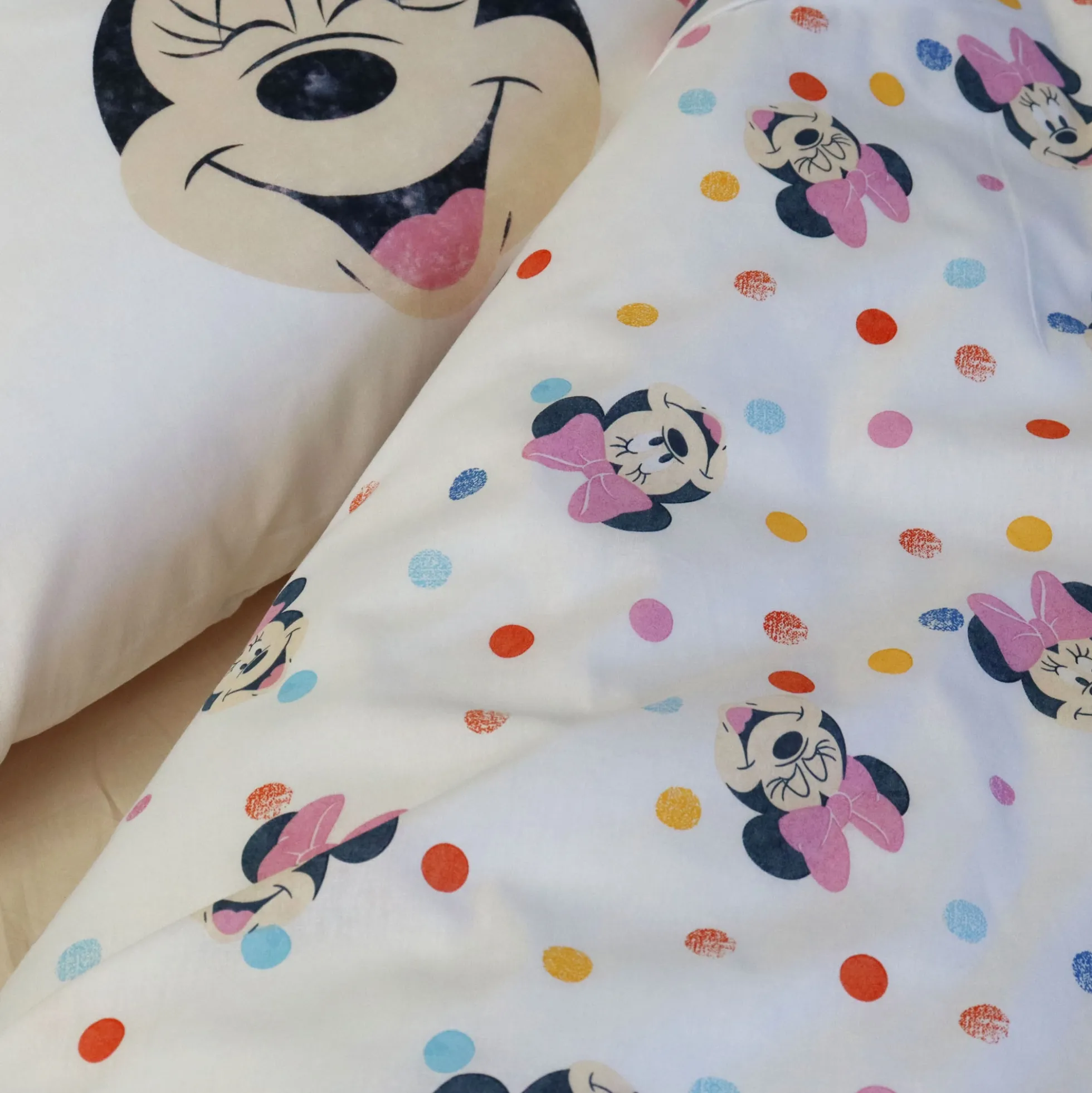 Minnie Mouse sengetøj - 100% bomuld - Børnesengetøj 140x200 cm