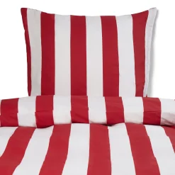Pudebetræk 60x63 cm - 100% bomuldssatin - Nordic Stripe - Brede røde striber