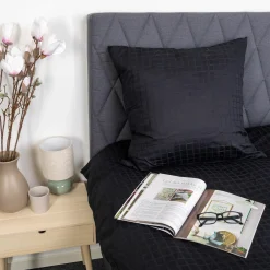 Pudebetræk 60x63 cm - 100% bomuldssatin - Sort jacquardvævet - Ensfarvet