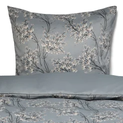 Pudebetræk 60x63 cm - Satin - Lyseblåt vendbart blomster design