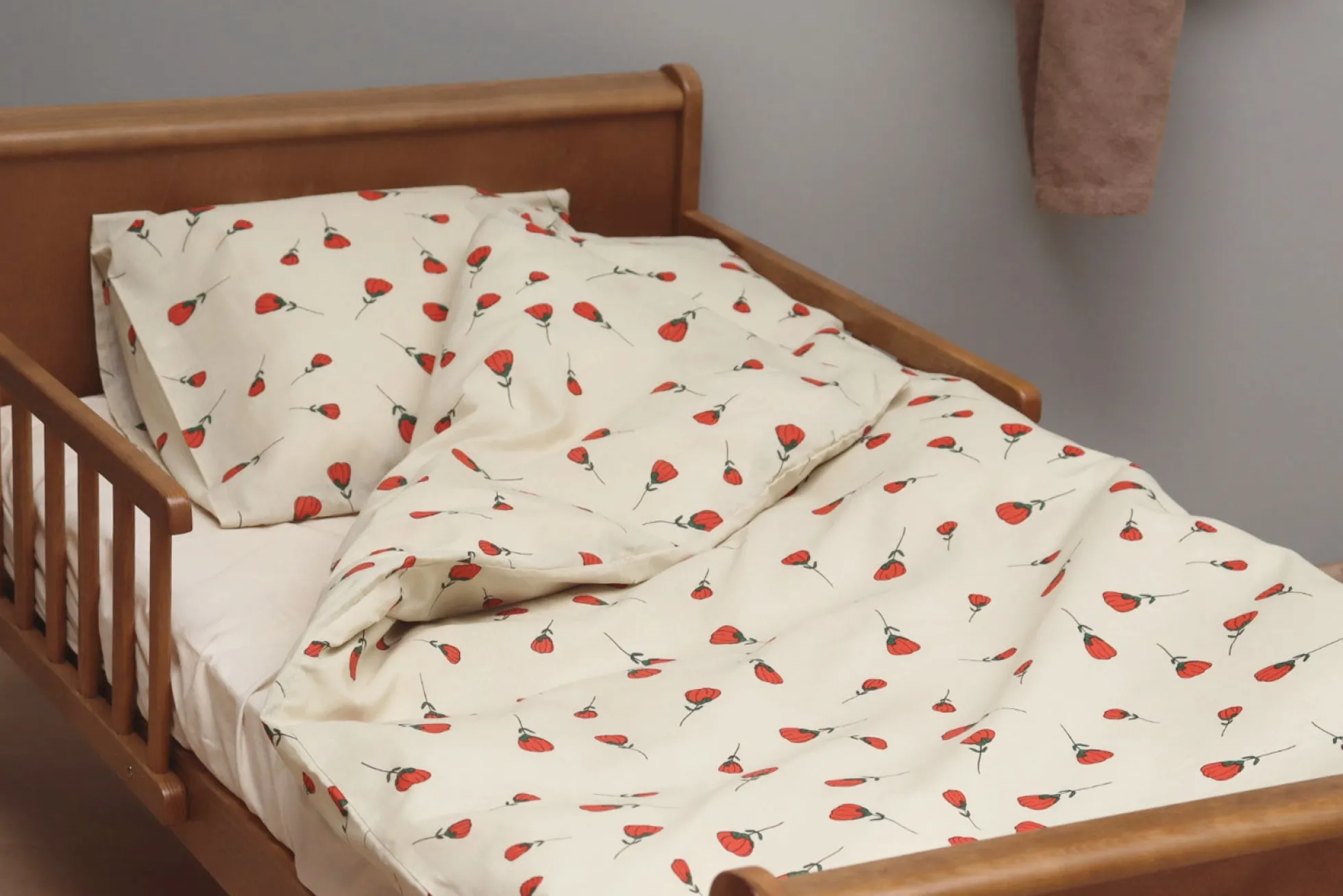 Rose sengetøj - 100% bomuld - Junior sengetøj 100x140 cm - Beige med roser