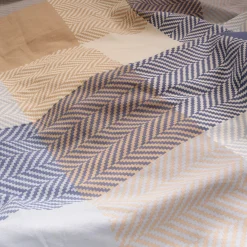 Sengetøj 140x200 cm - 100% bomuld - Farvede tern