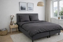 Sengetøj 150x210 cm - 100% bomuldssatin - Klassisk mørkegrå striber