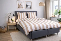Sengetøj 140x200 cm - 100% bomuldssatin - Nordic Stripe - Brede naturfarvet striber