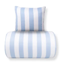 Sengetøj 140x200 cm - 100% bomuldssatin - Nordic Stripe - Brede lyseblå striber