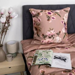 Sengetøj 150x210 cm - Bomuldssatin - Vendbart rosa blomster sengetøj