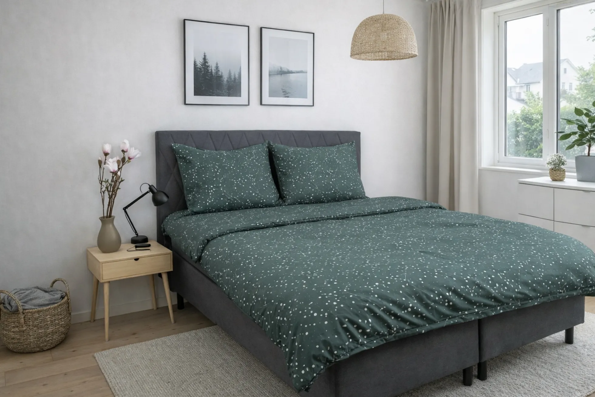 Sengetøj 140x200 cm - 100% Bomuld - Zodiac green - Vendbart med stjerner