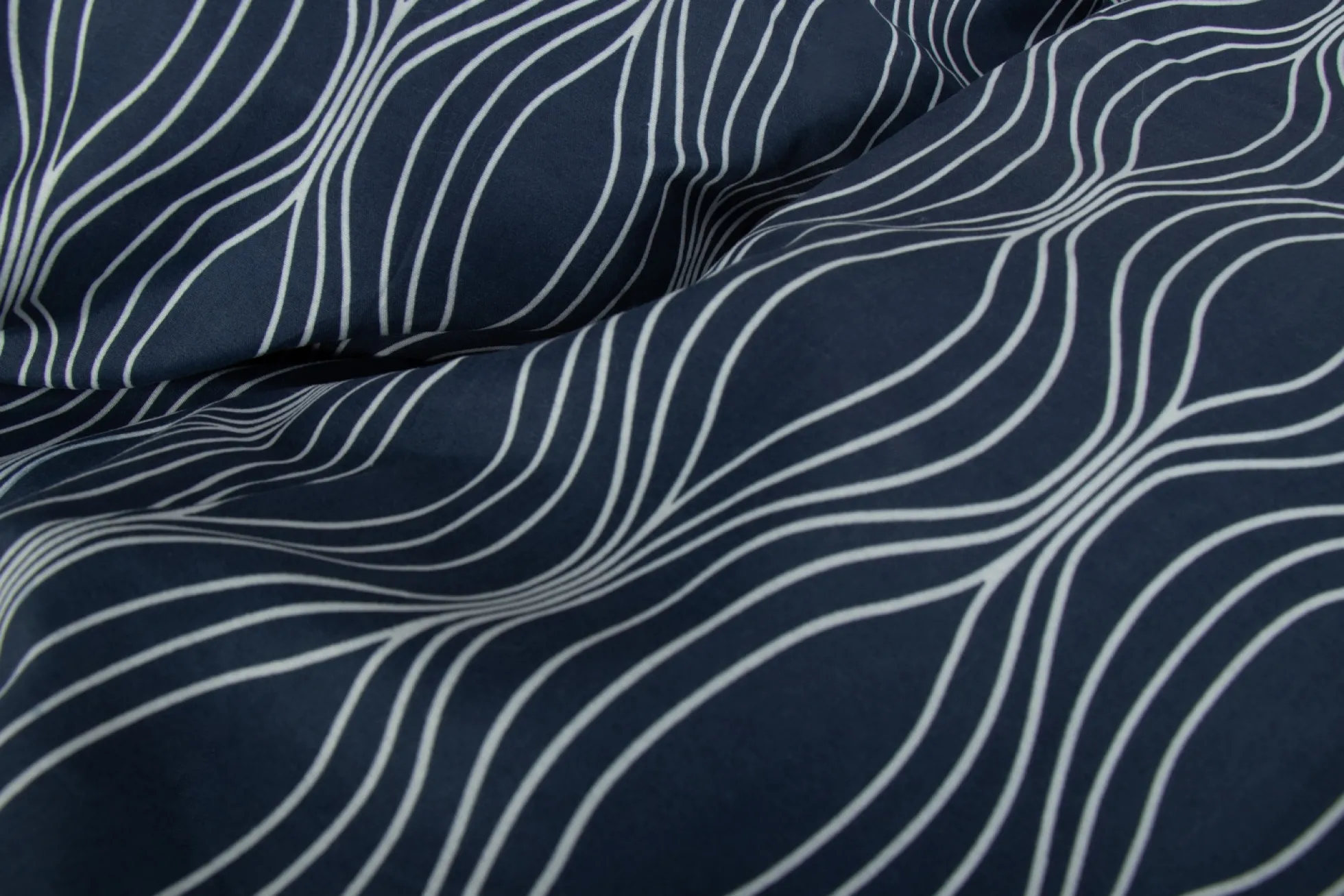 Sengetøj 140x220 cm - Microfiber - Blåt wave print