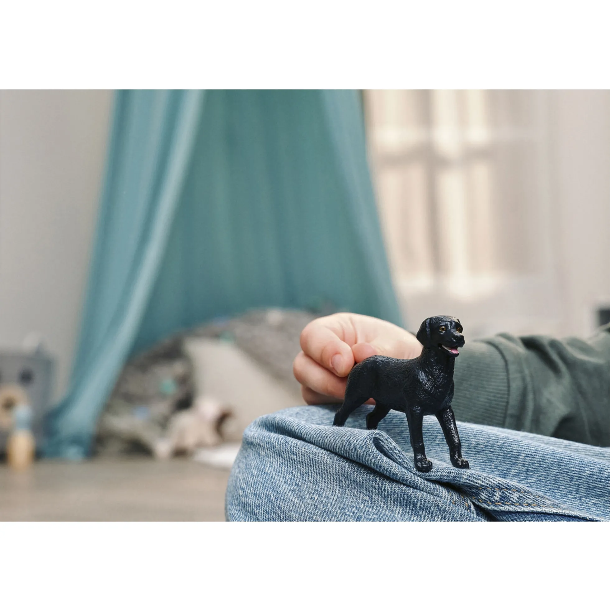 Sort labrador retriever tæve - 14923 - Schleich Farm World