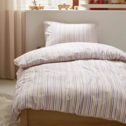 Stribet sengetøj - 100% bomuld - Junior sengetøj 100x140 cm - Beige med lilla striber